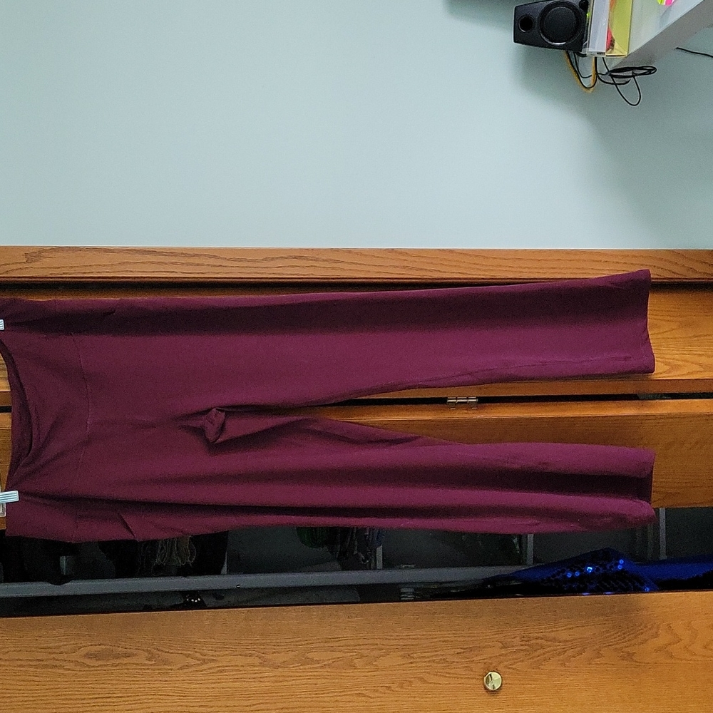 XL Maroon Yoga Pants